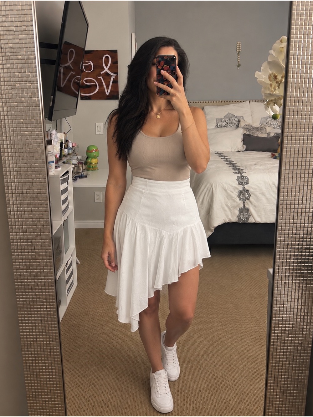 Romeo & Juliet Couture White Asymmetrical Ruffle Skirt